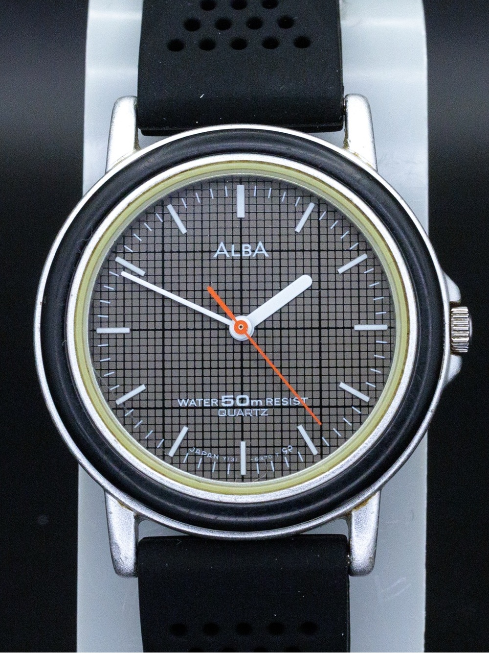 Seiko Alba Rare Y131-612B Vintage 32mm JDM Import Retro Quartz Watch